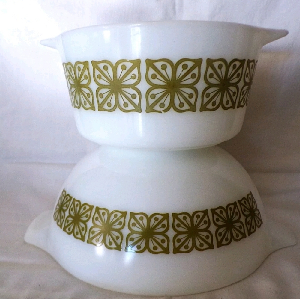 Vintage Pyrex Bowls Autumn Floral 1 QT & 1.5 QT. Olive Green on White EUC